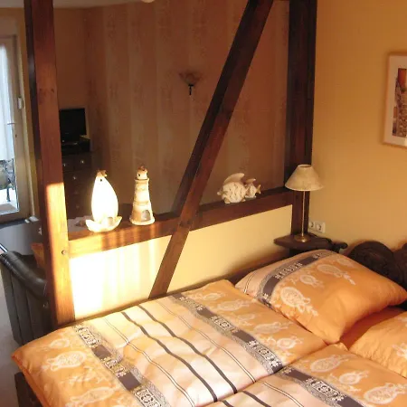 アパート Ferienzimmer Huehnernest Hirtenweg 3