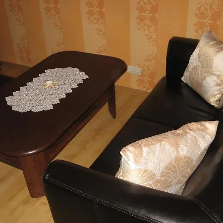 Ferienzimmer Huehnernest Hirtenweg 3 ツィングシュト