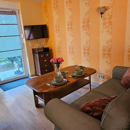 Ferienzimmer Hühnernest Hirtenweg 3 * Zingst